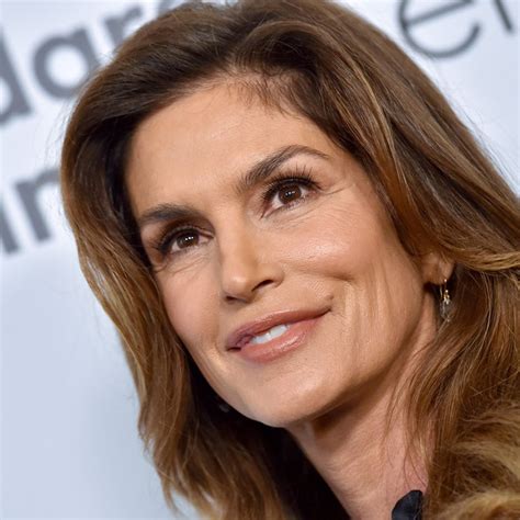 Cindy Crawford, 56, shares bikini photo, looks young